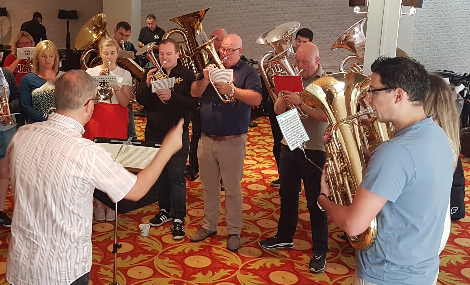 Mark Wilkinson conducts a rehearsal of Richmond Brass Band